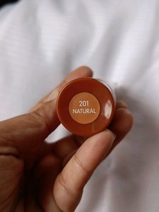 Mila Beaute Longwear Weightless Foundation