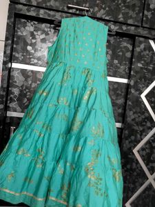 Elegant Green Embroidered Kurta