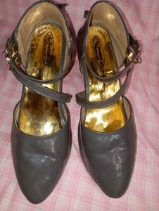Women&#39;s Black Heel