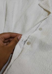 Off White Crop Shirt Can Be Used As A Jacket