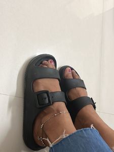 Essential Black Sliders