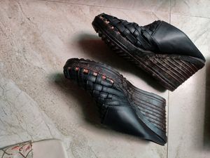 Brands Bucket Women Brown Wedge Heel Sandal
