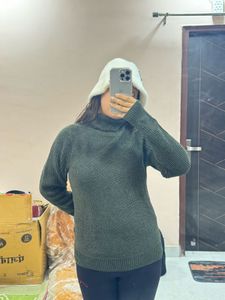 Stylish Green Knit Turtleneck Sweater