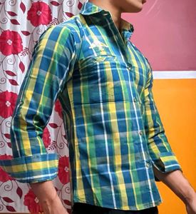 Bold Checkered Shirt | S | Fresh &amp; Fitted Look