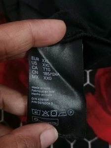 H&amp;M Men&#39;s Black Tshirt XXL