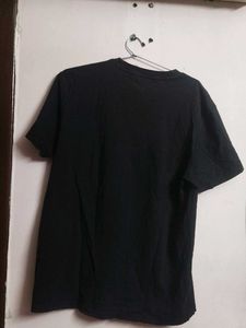 Levis Black Colour T Shirt