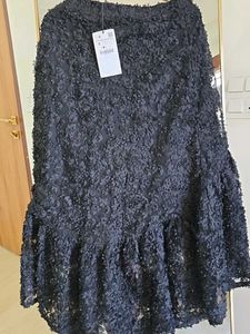 Chic Asymmetrical Lace &amp; Shaggy Skirt