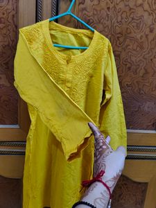 Lucknowi Chikankari Kurti