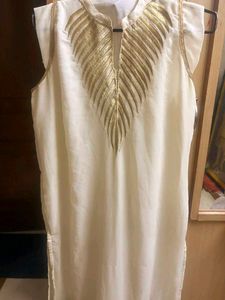 Elegant White Kurta N This Kurti Available On Coin