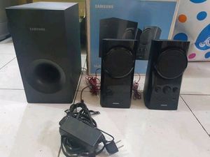 SAMSUNG HW K20 40 Watt 2.1 Speakers