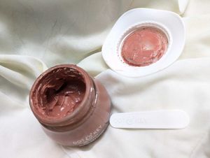 Dot &amp; Key Clay Mask