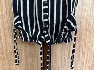 Hooded Striped Sleeveless Shirt Style Top 🖤