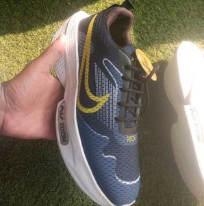 Sports Shoes 👟
