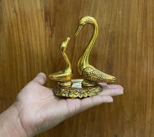 Aluminium Showpiece