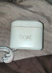 Boat Airdopes 402 With Silicon Sefty Cover