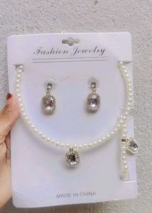 Elegant Pearl Jewelry Set