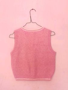 Knitted sweater vest in v-neck shape