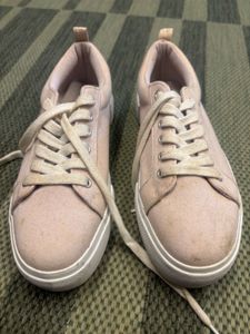 Classic H&amp;M sneakers