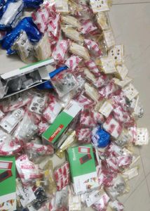 All 170 Pcs At rs 1300 Only