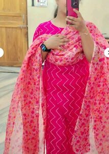 Lahariya Suit