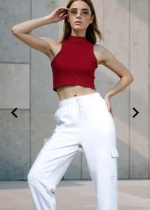 😍 Red Sleeveless Crop Top