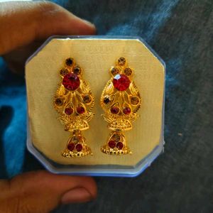 Vintage Gold Tone Drop Earrings