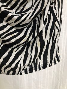 Black &amp; White Short Sleeve Top