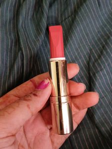 Hilary Rhoda Lipstick