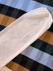 Lace Detail Cropped Cardigan