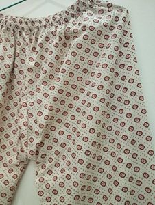 Maroon cotton✨ suit with floral 🌸design