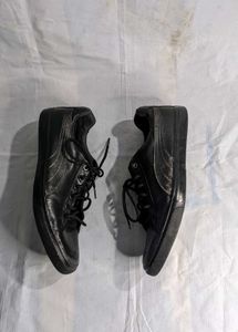 Puma Black Sneakers