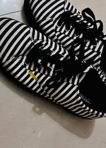 Forever 21 men’s sneakers