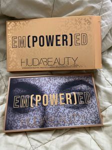 URGENT 60% OFF: Huda Beauty Empowered Palette