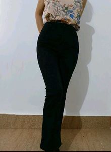 Super Stretchable Bootcut Highwaist Black Pant