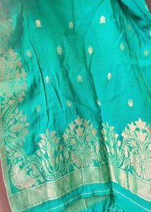 Elegant Green &amp; Gold Dupattas