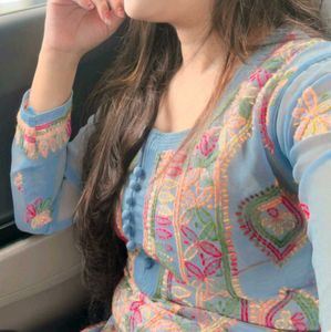 Chikenkari Lucknowi Kurti