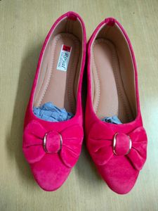 Attractive Woman&#39;s Pink Bellie 👠👠