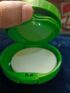 M&amp;M Green Tea Natural Makeup