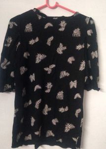 Floral Print Black top⁠人✿