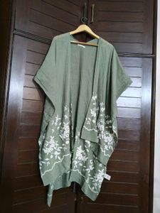 Women Green Floral Embroidery Viscose Kimono Shrug