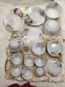 Vigneto Luxury Glass Dinner Set
