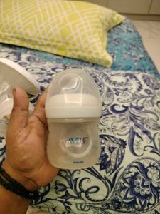 Avent Manual Breast Pump &amp; Bottle