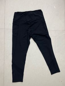 Black Leggings With Mesh Detail