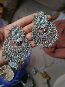 Earings Set With Mangtika