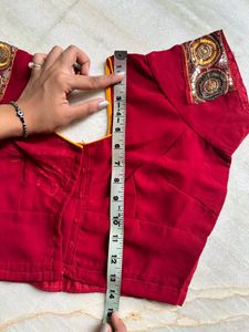 Beautiful Heavy Looking Saree With Blouse