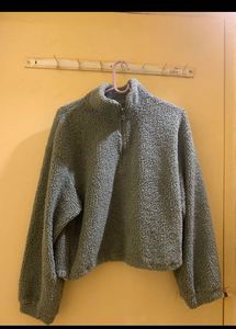 New H&M Cozy Green Cropped Pullover