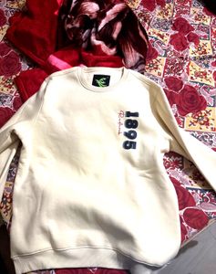 Stylish Cream Graphic Sweatshirt