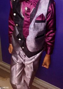 Boys Wear Shut