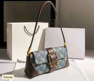 Savana Handbag