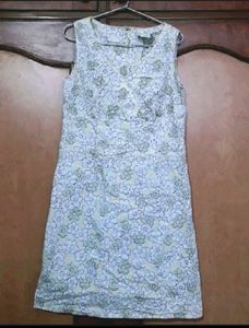 Sleeve Less Dress